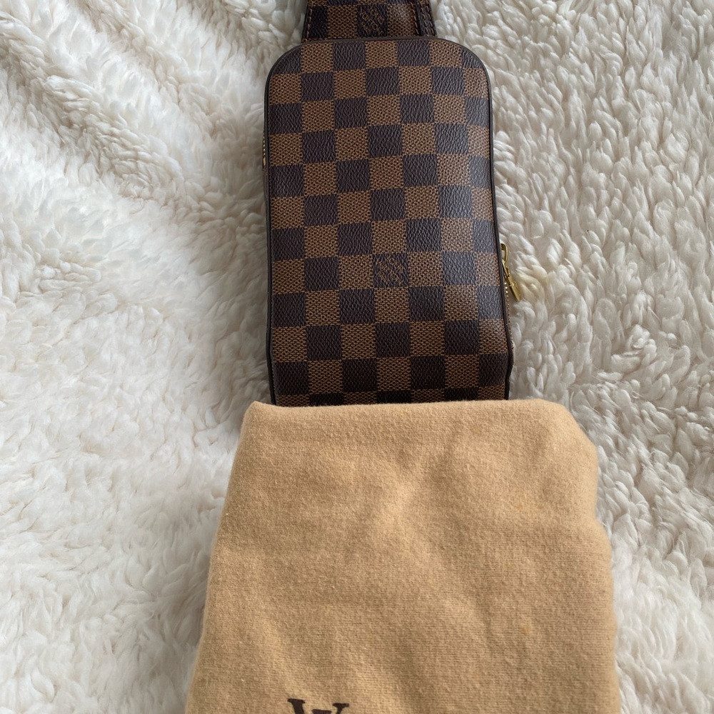 ✅💯Authentic Louis Vuitton With COA CER Damier Ebene Belt bag or Crossbody Bag.